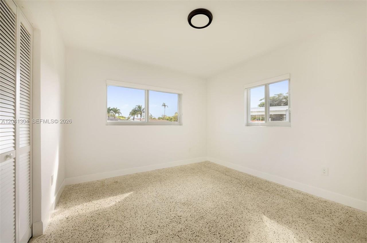10340 Sw 157th St #NA - Photo 3 of 19