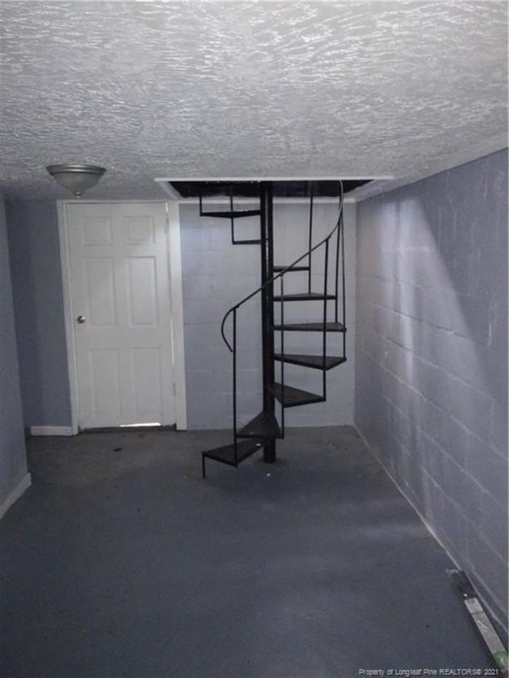 303 Lynn Ave #NA - Photo 5 of 20