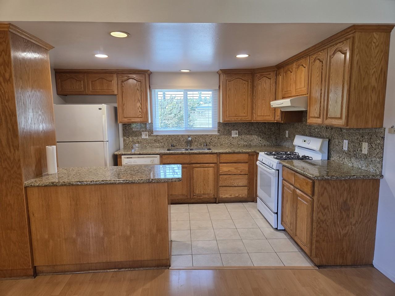 16020 Washburn St #NA - Photo 3 of 13