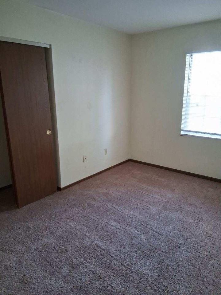 1325 Trade Sq W #4 - Photo 2 of 13