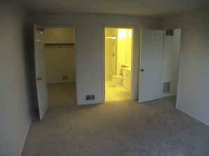 17 Fisher Dr #17 - Photo 3 of 5