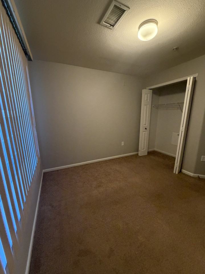 1465 Blue Sky Cir #17-104 - Photo 7 of 17