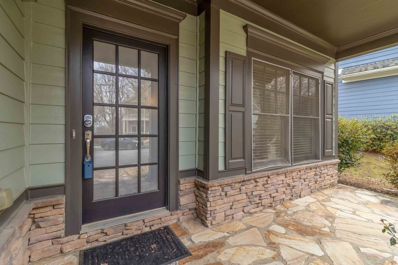1529 Gilstrap Ln Nw #NA - Photo 3 of 32