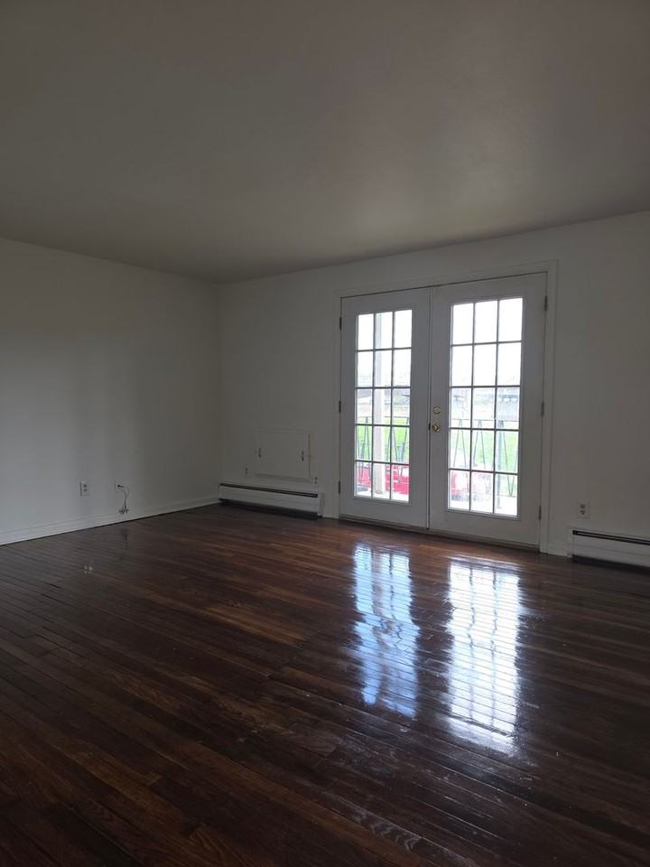 515 W Water St - Photo 2 of 11