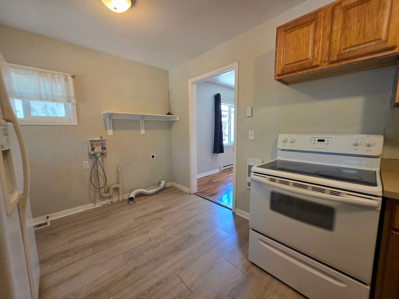 1234 Pine St - Photo 2 of 9