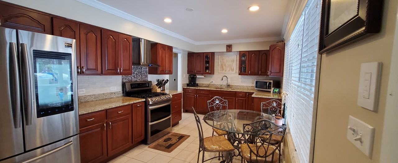 17W269 Stillwell Rd #NA - Photo 7 of 19