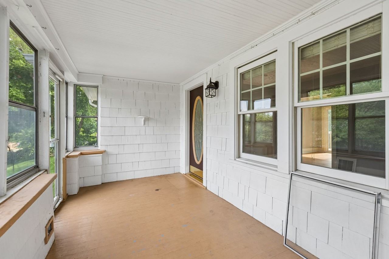 519 S 56th St - Photo 2 of 25
