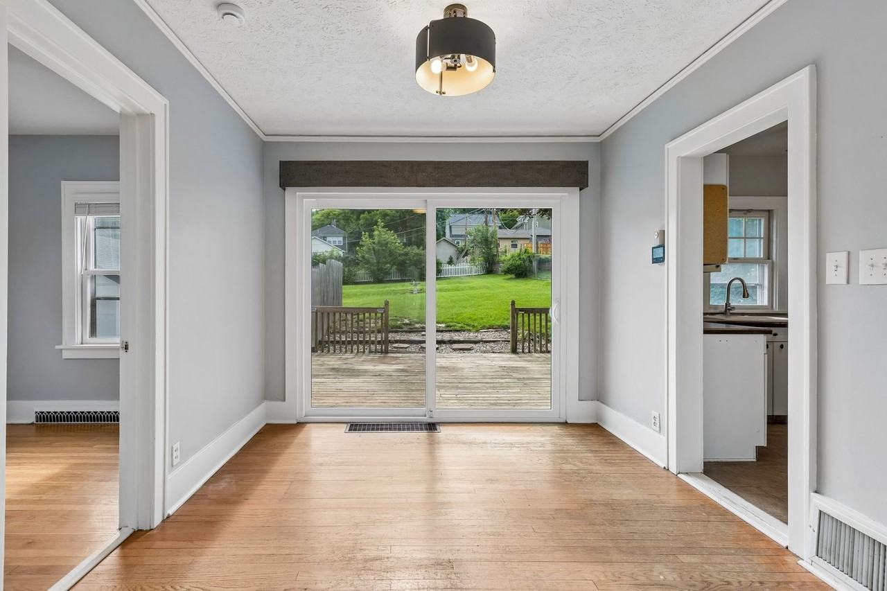 519 S 56th St - Photo 4 of 25