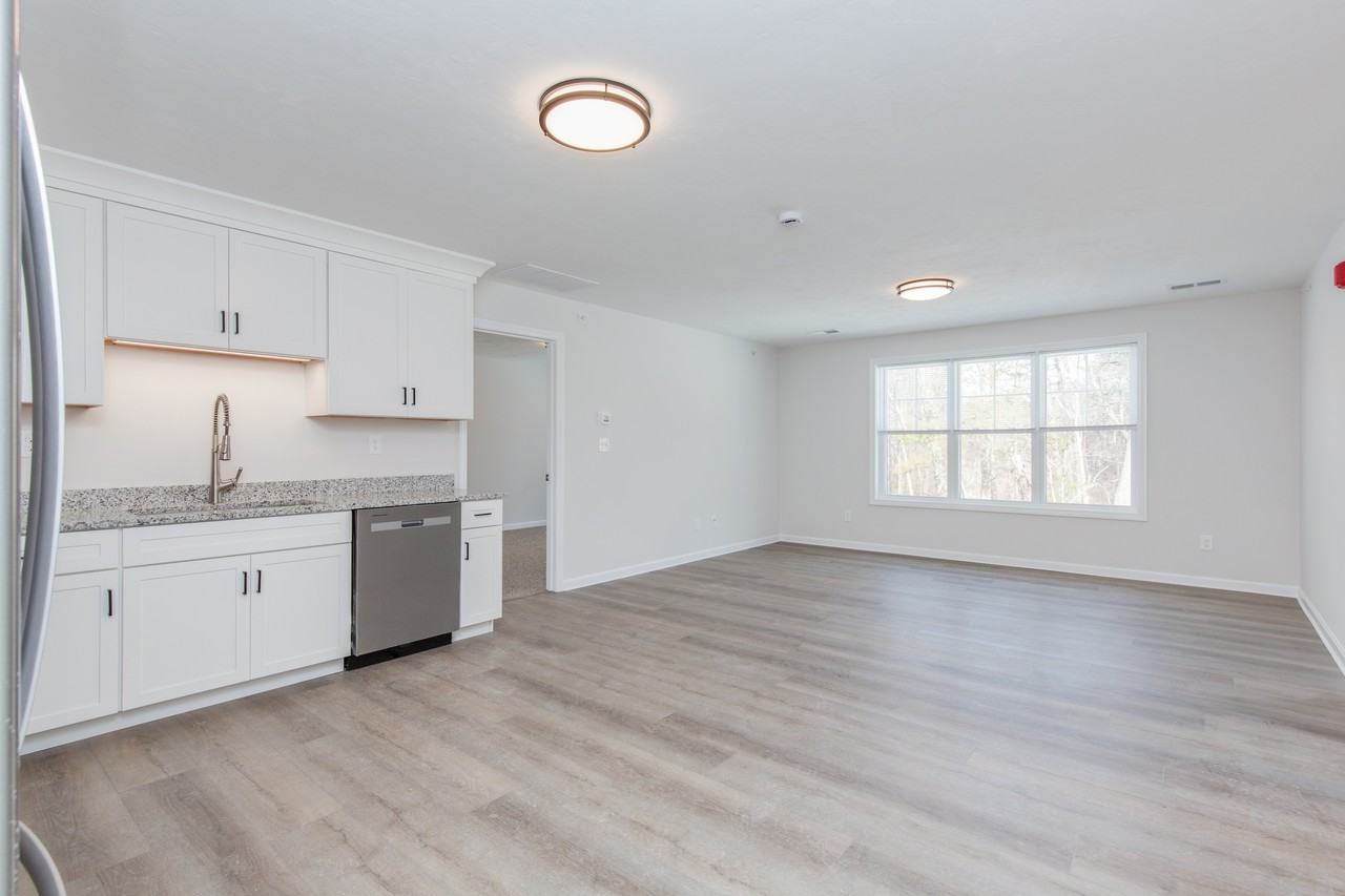 60 Sherburne Ave #5 - Photo 4 of 13
