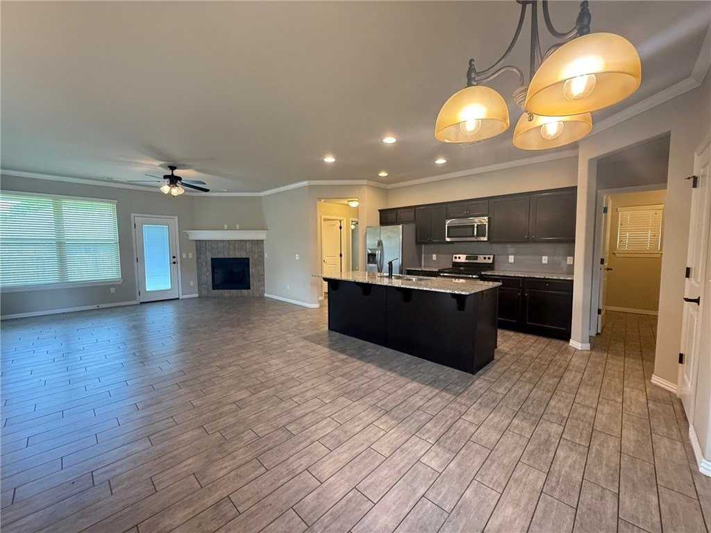 1486 S Blue Willow Ave - Photo 3 of 14