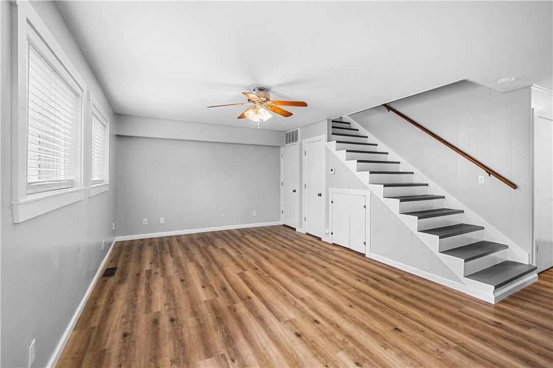574 S Sang Ave - Photo 6 of 19