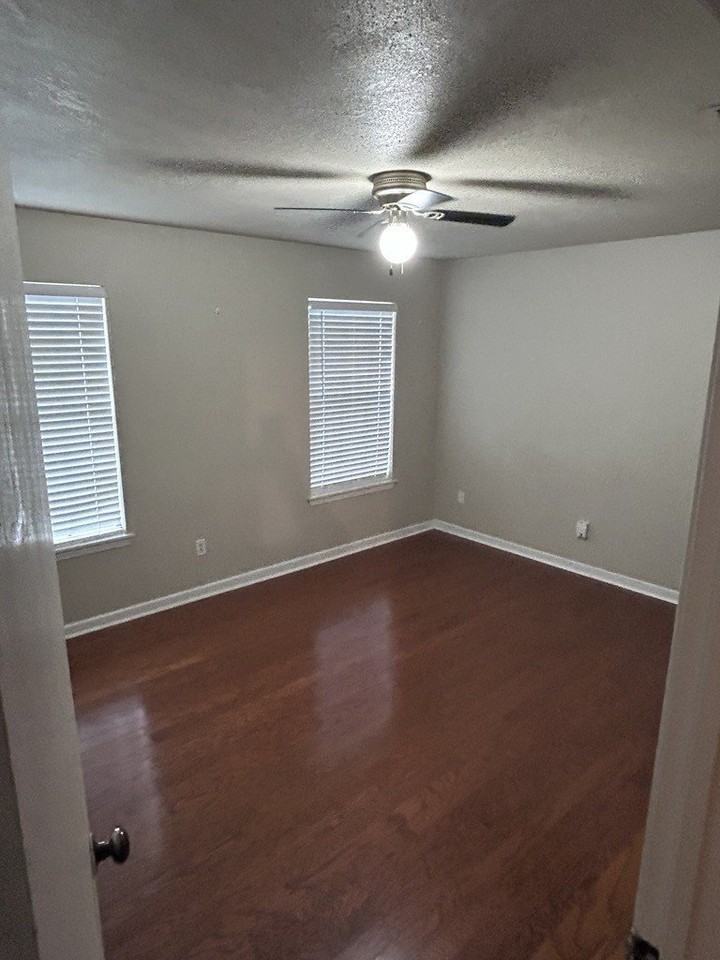 515 Del Cir - Photo 3 of 6
