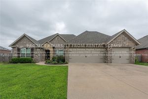 featured image of 5803 Sw North Fork St
