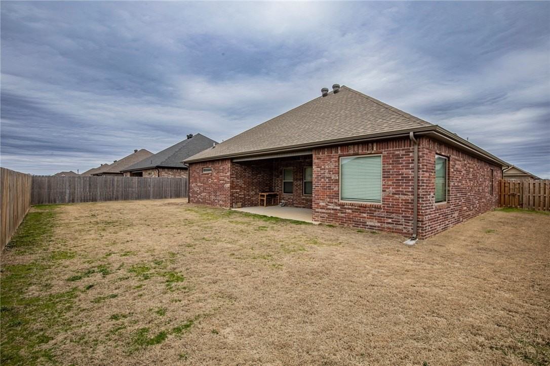 1025 Kimball Ln - Photo 4 of 26