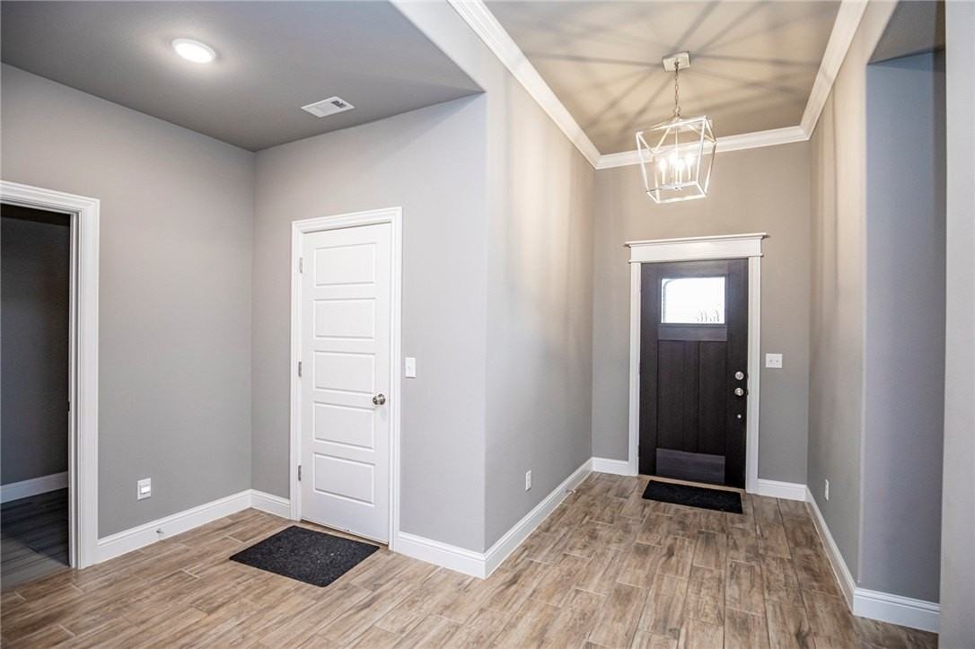 1025 Kimball Ln - Photo 5 of 26