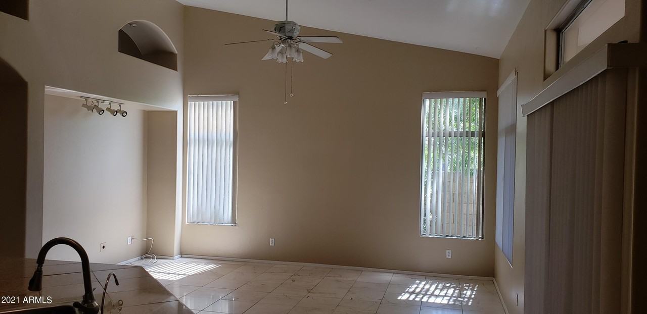 16402 N 39th Pl - Photo 7 of 26