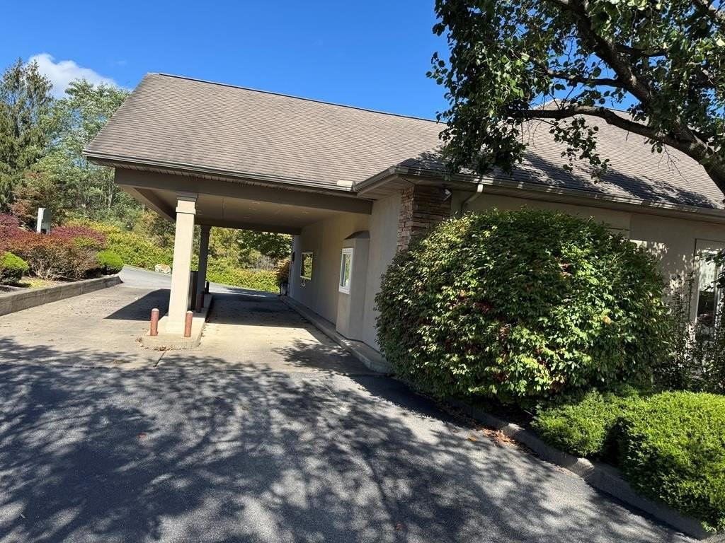 50 Brookshire Ln - Photo 2 of 19