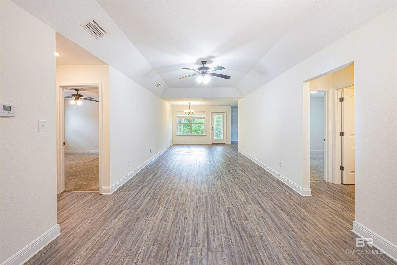 118 Michael Loop - Photo 4 of 22