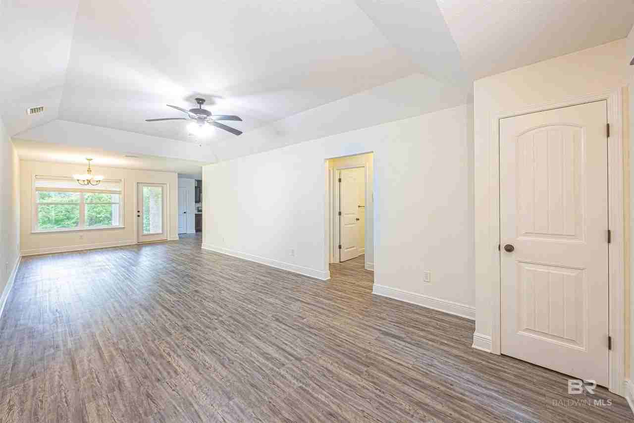 118 Michael Loop - Photo 5 of 22