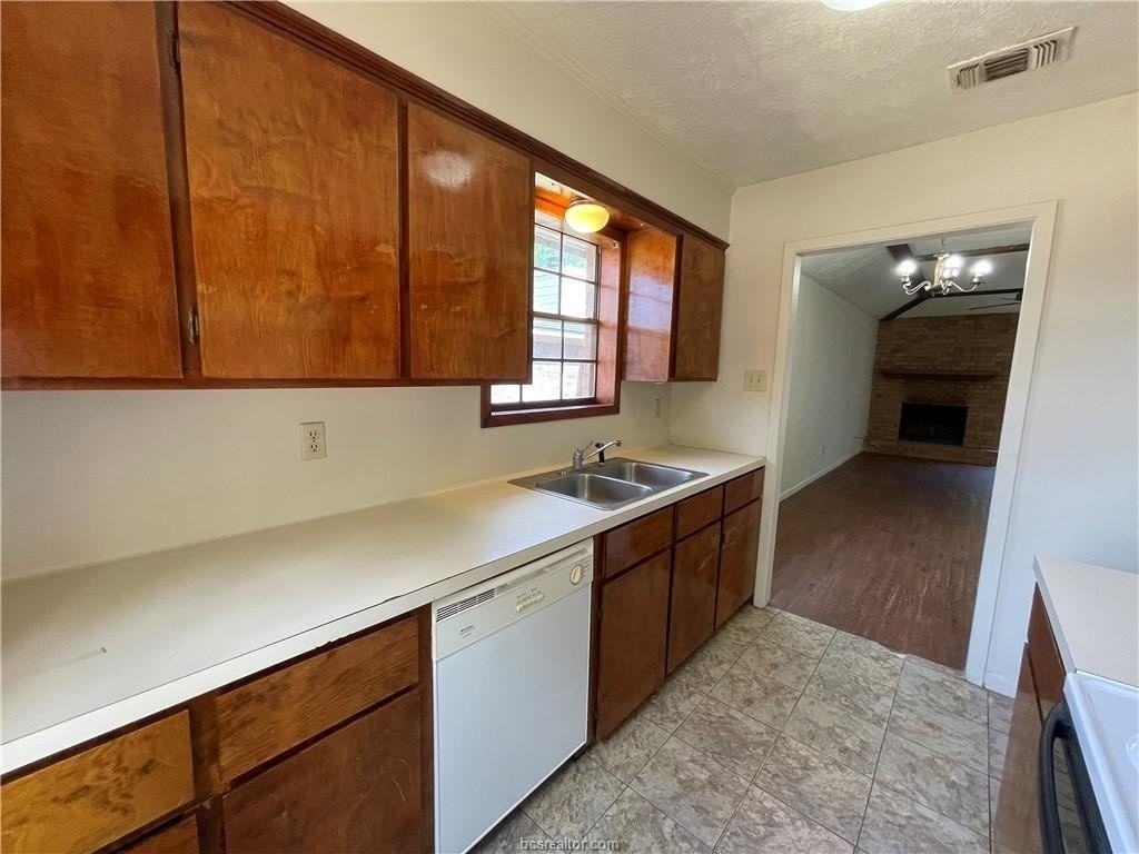 2317 San Pedro Dr - Photo 5 of 11
