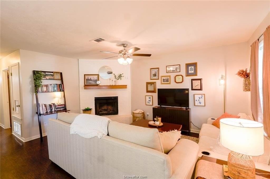 617 San Benito Ct - Photo 3 of 12