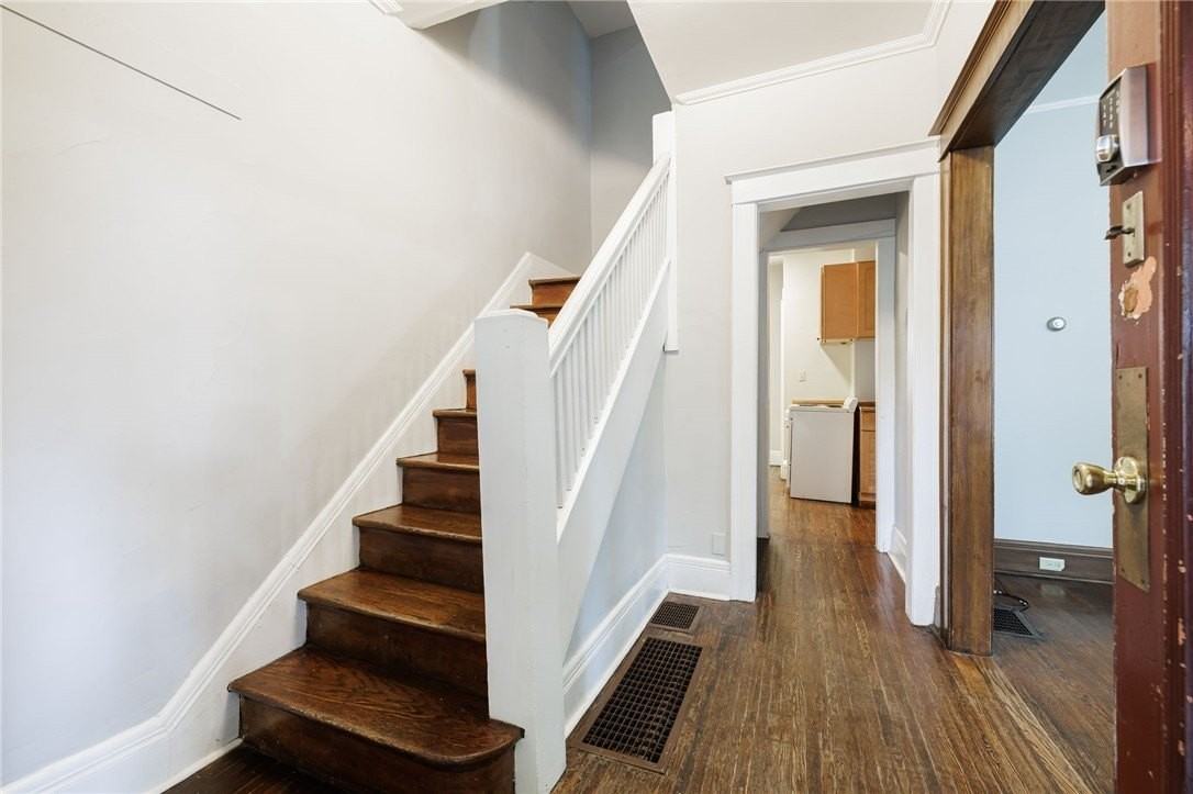 36 Morningside Park - Photo 3 of 25