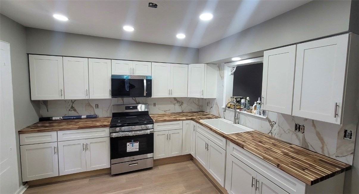 352 Walnut St - Photo 2 of 5