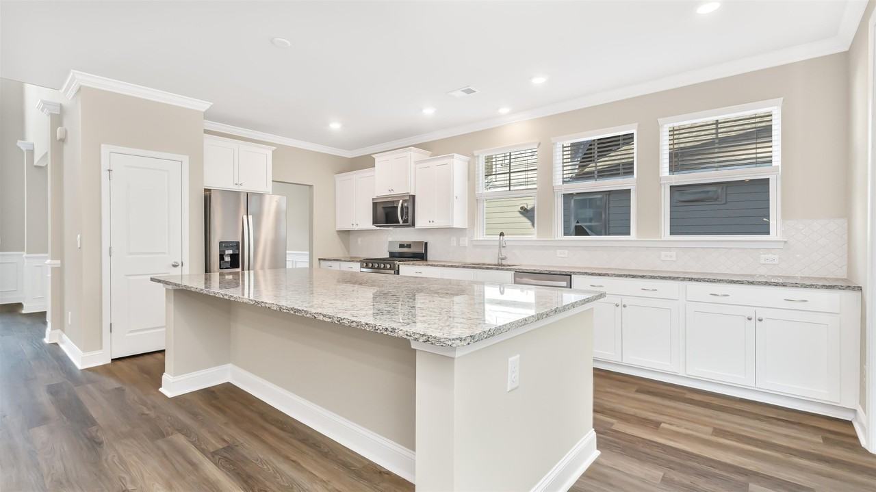 7159 Shooting Star Way - Photo 3 of 40