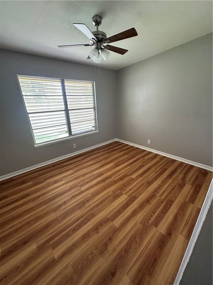4226 Schanen Blvd - Photo 5 of 9