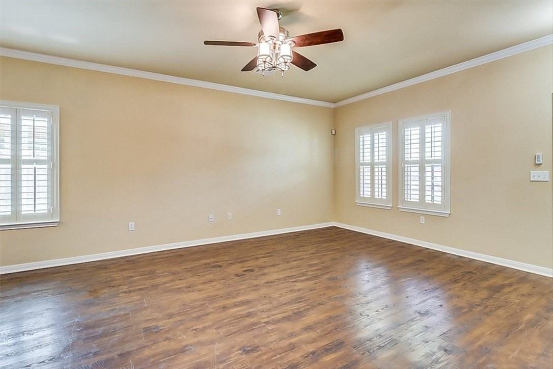 8026 Barlovento St - Photo 6 of 40