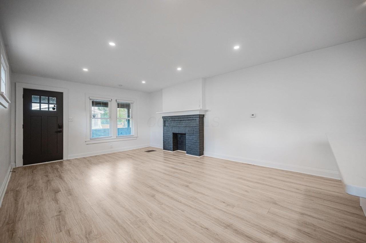 719 S 17th St - Photo 6 of 48