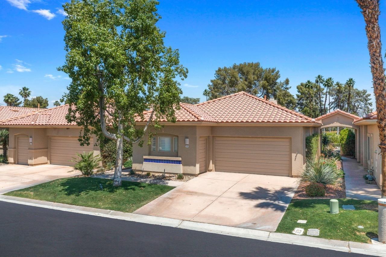 105 Kavenish Dr