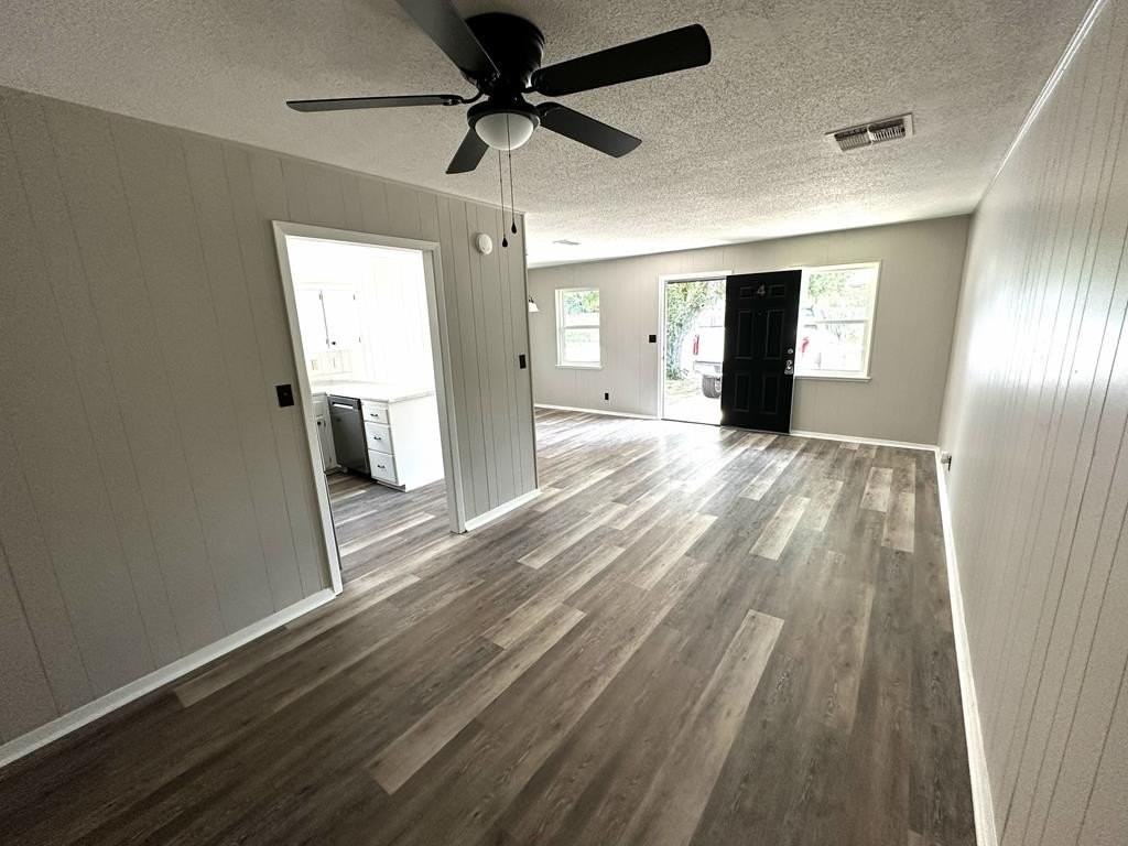 1402 N Adams St #4 - Photo 2 of 13