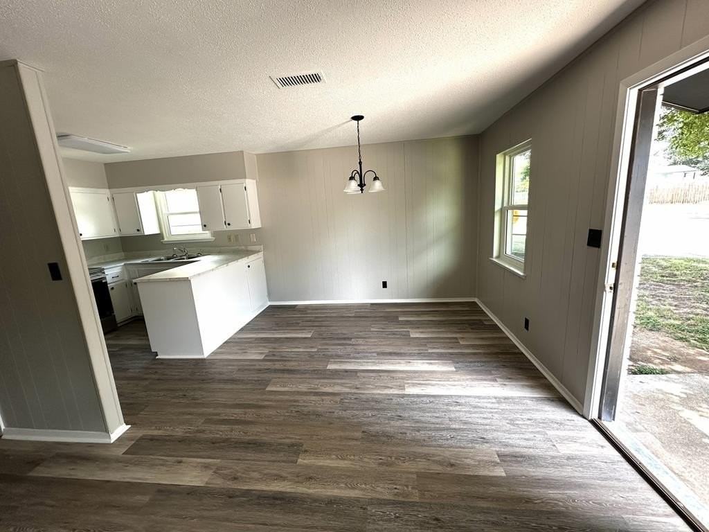 1402 N Adams St #4 - Photo 7 of 13