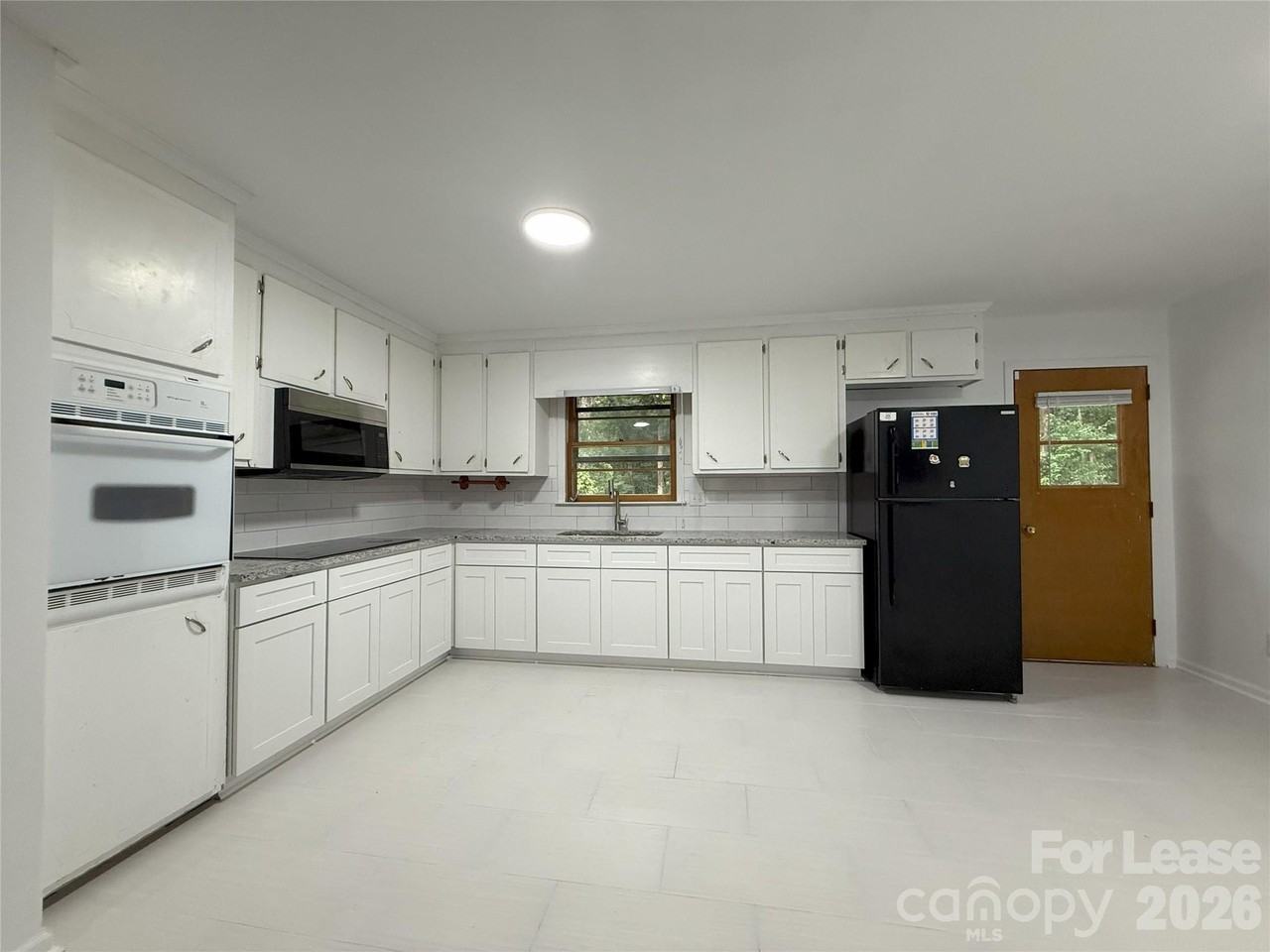 4001 Peggy Ln - Photo 4 of 10
