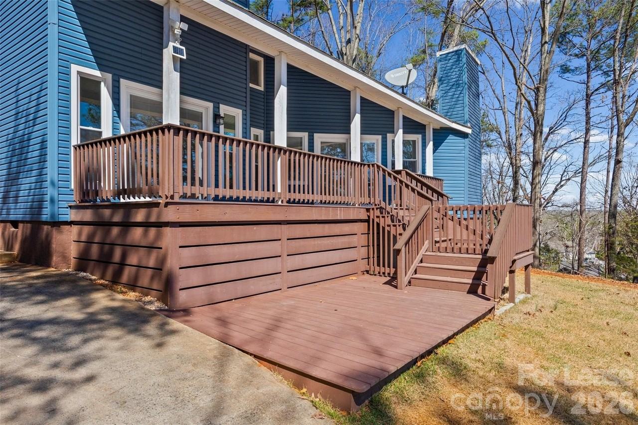 16149 Horoa Ct - Photo 2 of 33