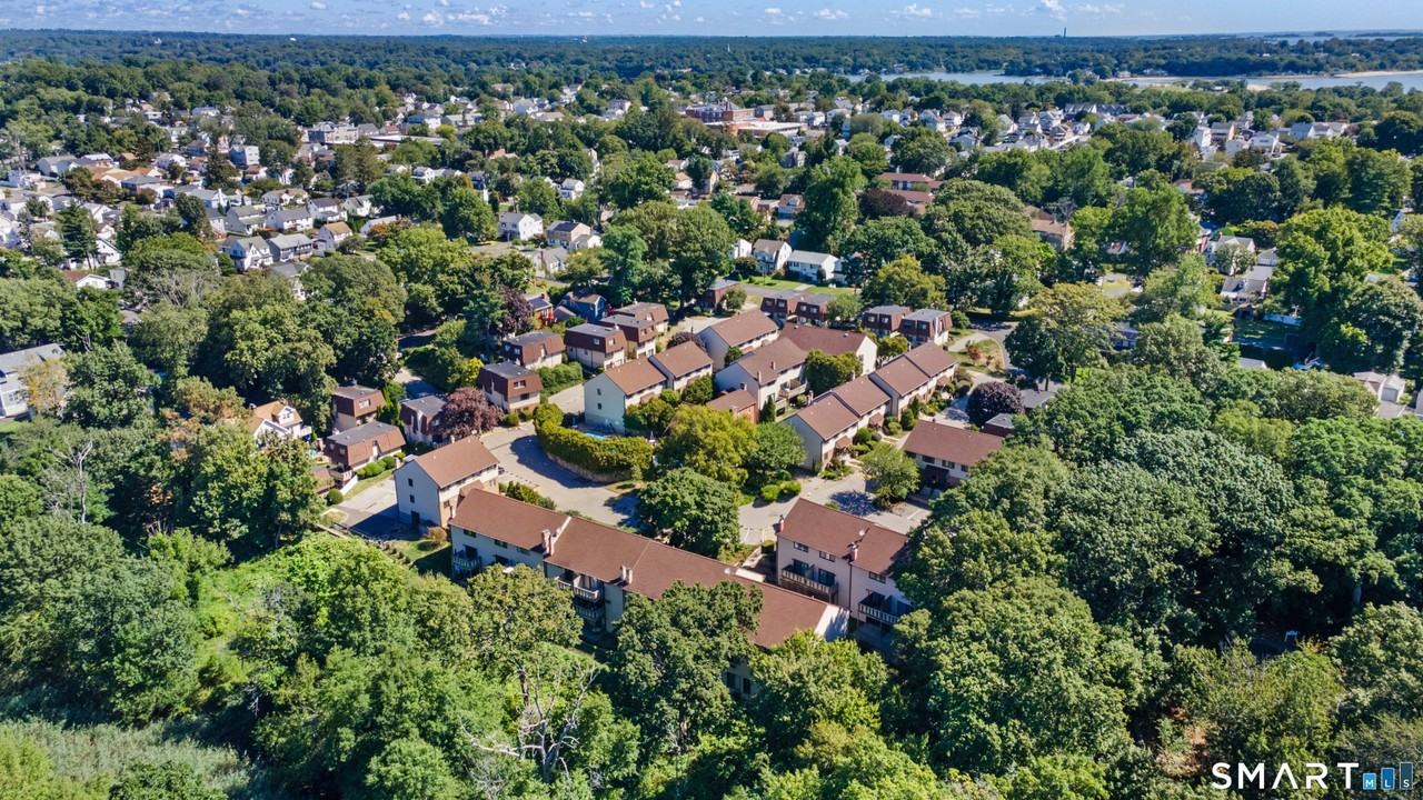 202 Soundview Ave #23 - Photo 4 of 27