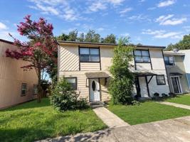 featured image of 208 3rd St Se #E