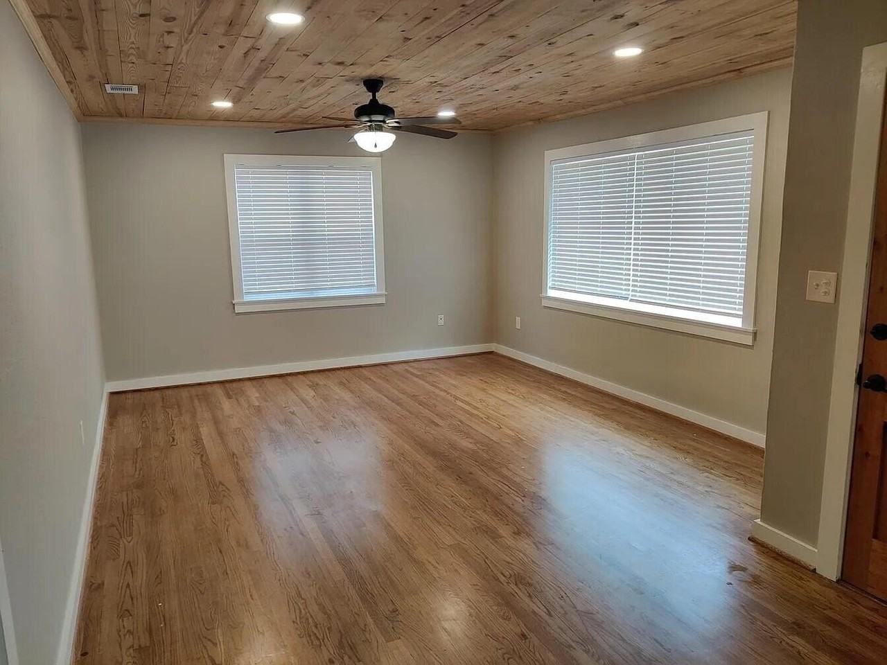 1088 Mapoles St - Photo 2 of 23