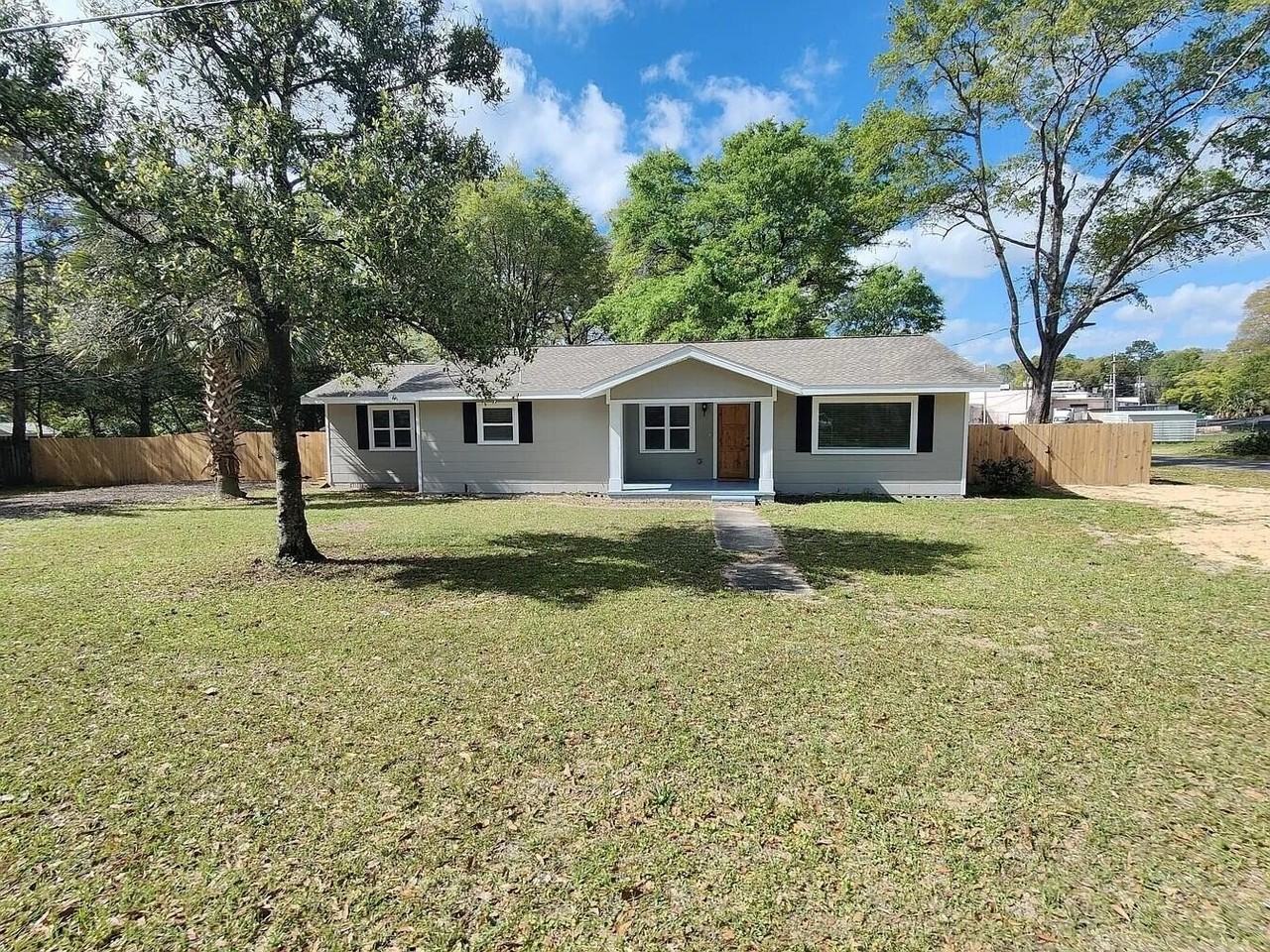 1088 Mapoles St - Photo 7 of 23