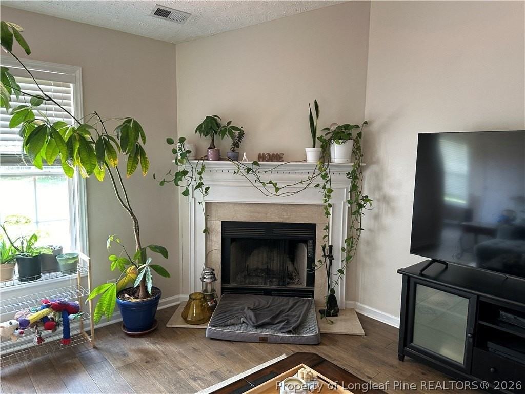 590 Americana Dr - Photo 5 of 38