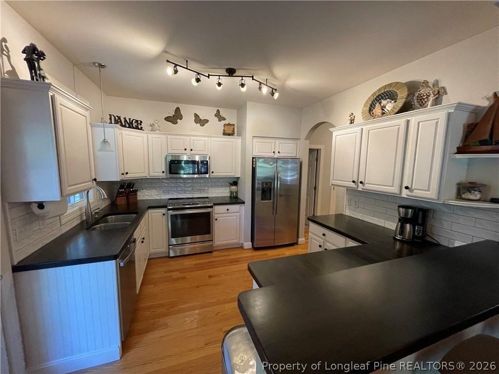 34 Woodbury Ln - Photo 6 of 39