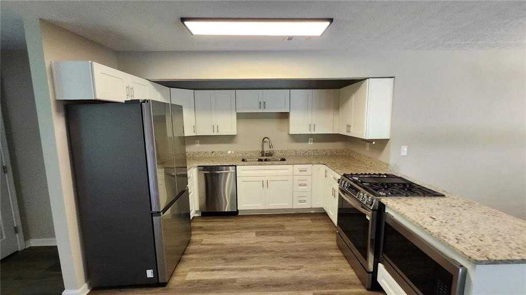 1693 Briarbend Ct - Photo 3 of 17