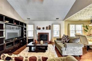 featured image of 3940 Piper Glen Dr