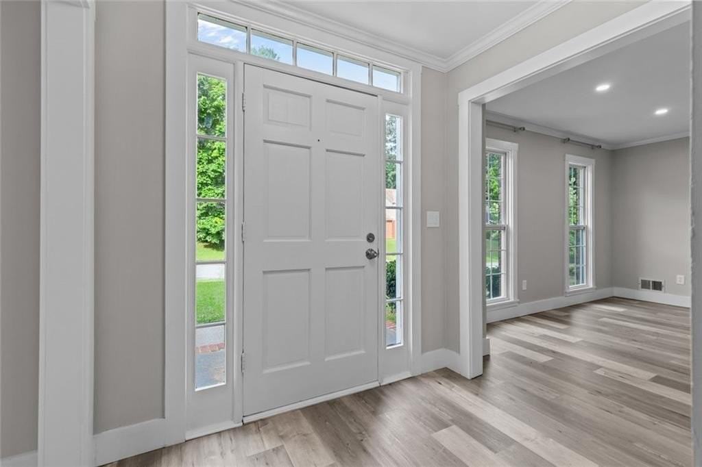 773 Huntington Way Nw - Photo 2 of 48
