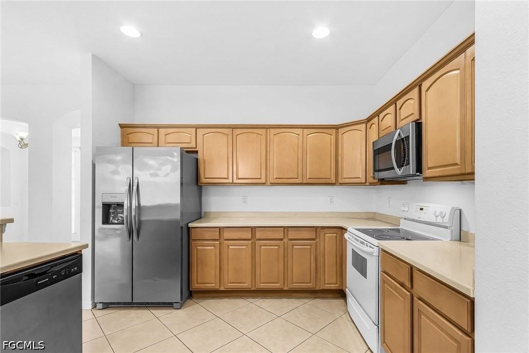 831 Nw 30th St - Photo 6 of 18