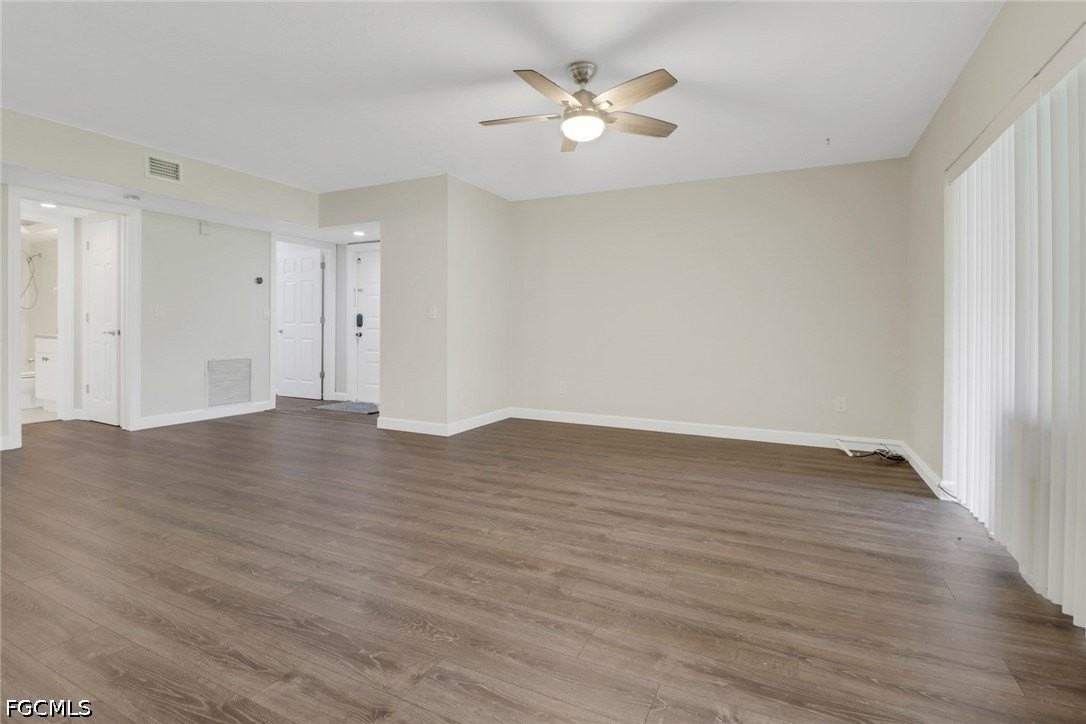 7115 Lakeridge Ct #110 - Photo 5 of 26