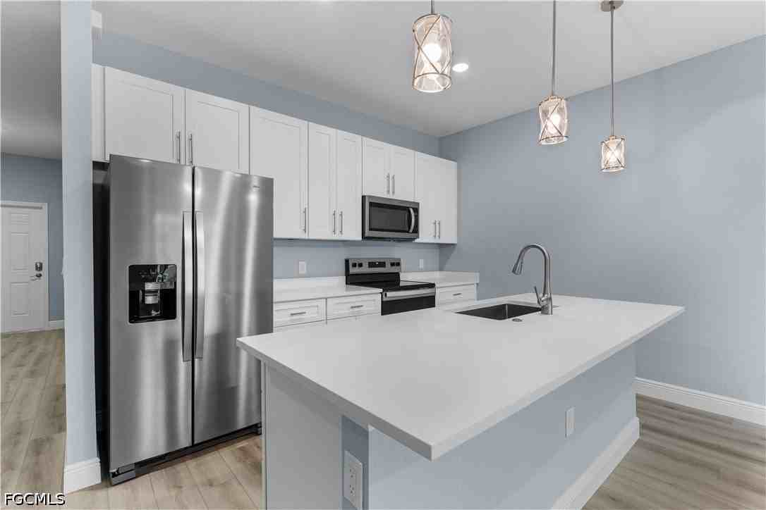 1601 E 7th St - Photo 2 of 19
