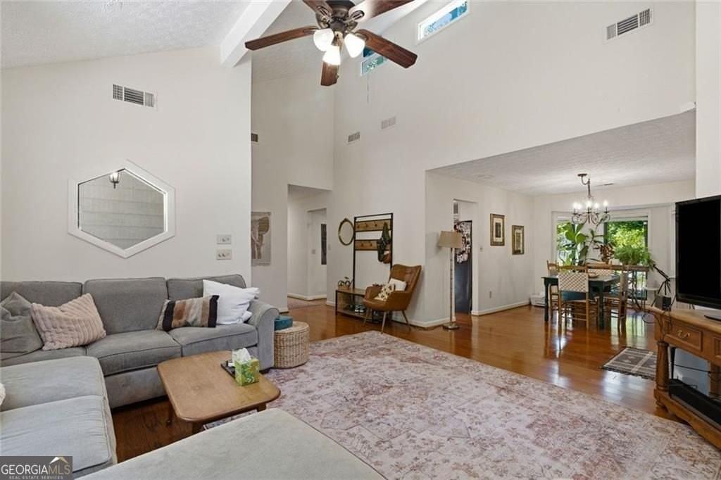 505 Summerhill Pl - Photo 5 of 31