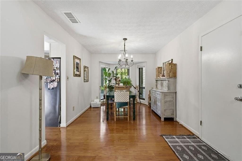 505 Summerhill Pl - Photo 7 of 31